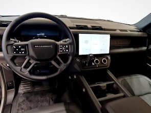 Vehicle image LAND ROVER Defender 90 3.0 D I6 350 X-Dynamic HSE