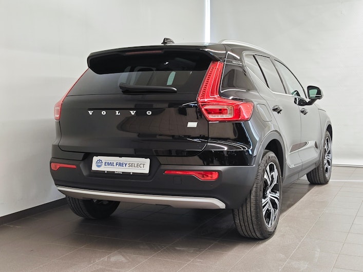Vehicle image VOLVO XC40