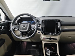 Vehicle image VOLVO XC40 1.5 T4 PiH Inscription + Ruote invernali
