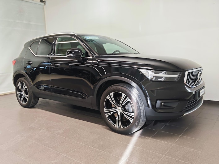 Vehicle image VOLVO XC40