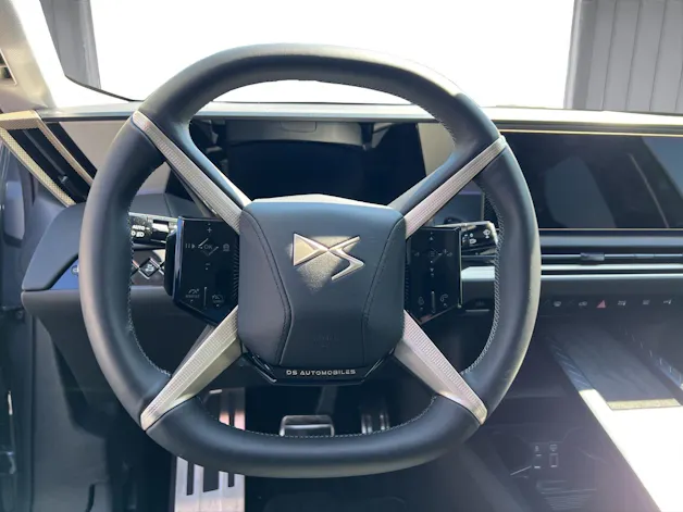 DS Automobiles No8 E-Tense Étoile 4x4