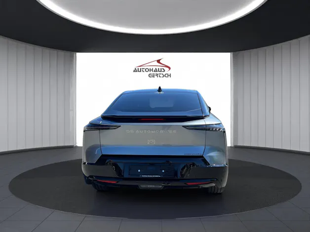 DS Automobiles No8 E-Tense Étoile 4x4