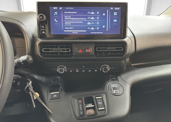 Vehicle image 12 Vehicle image 12