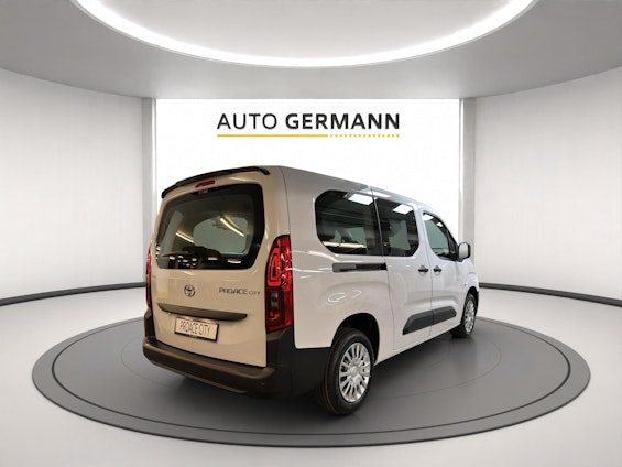 Vehicle image 2 Vehicle image 2