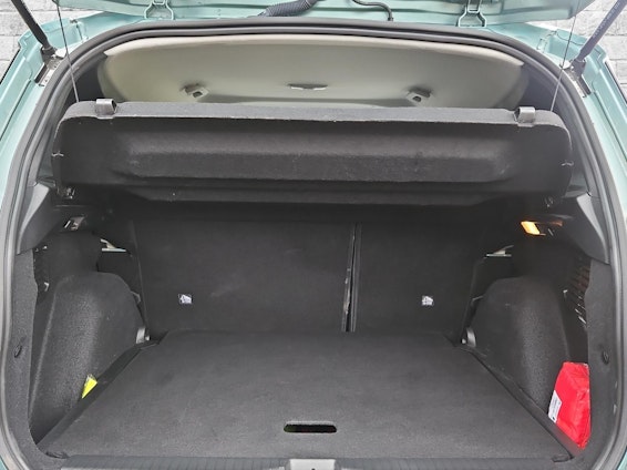 Vehicle image 8 Vehicle image 8