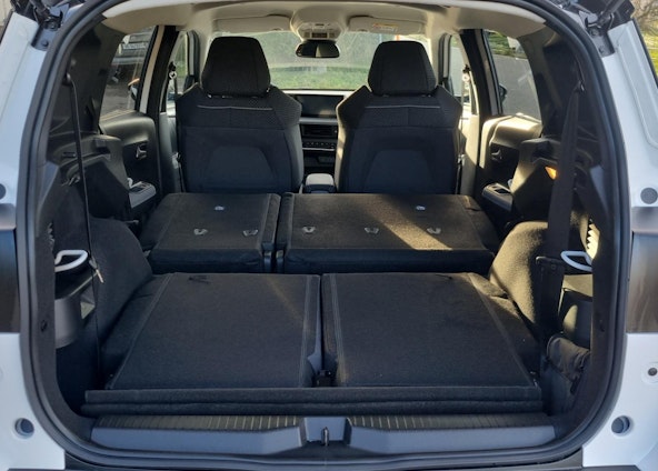 Vehicle image 9 Vehicle image 9