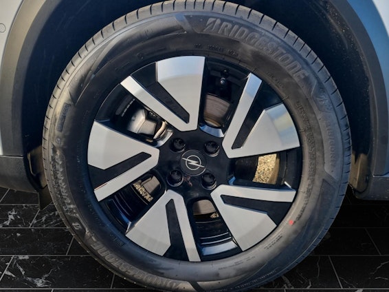 Vehicle image 10 Vehicle image 10