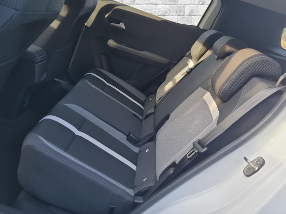 Vehicle image 7 Vehicle image 7