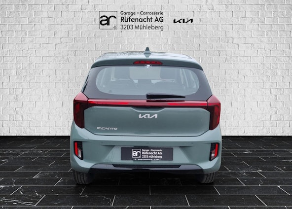 Vehicle image 3 Vehicle image 3