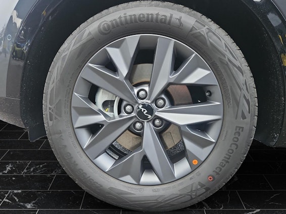 Vehicle image 10 Vehicle image 10