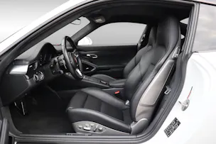 Porsche 911 Carrera 4 GTS PDK