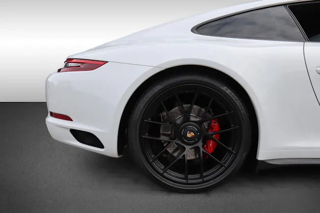 Porsche 911 Carrera 4 GTS PDK