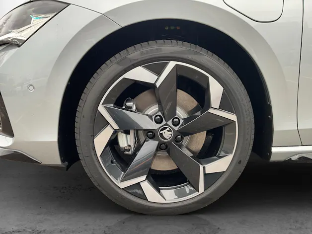 Škoda Superb Combi 1.5 TSI PHEV Sportline DSG