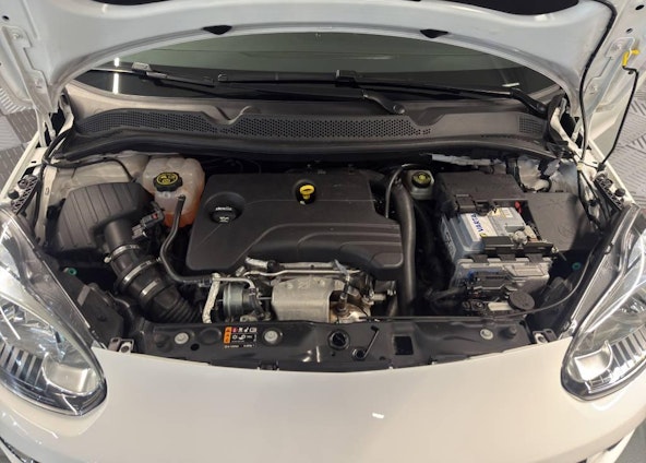 Vehicle image 9 Vehicle image 9