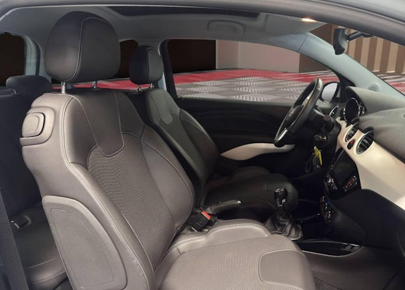 Vehicle image 6 Vehicle image 6