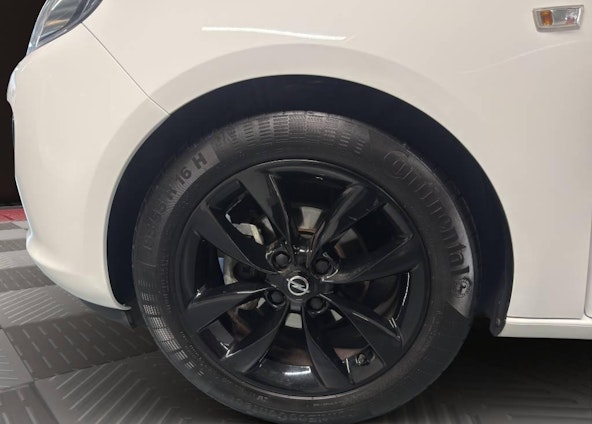 Vehicle image 10 Vehicle image 10