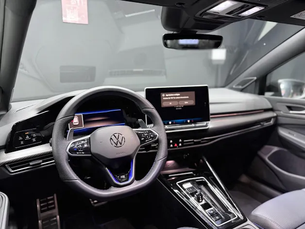 VW Golf 2.0TSI R 4M
