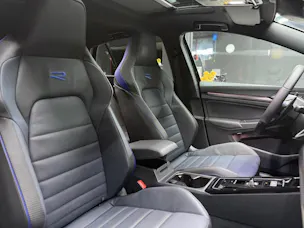 VW Golf 2.0TSI R 4M