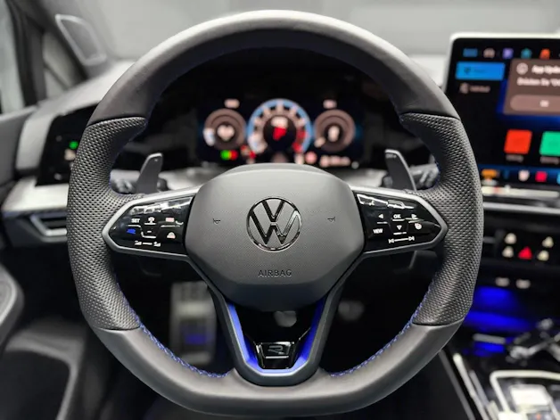 VW Golf 2.0TSI R 4M