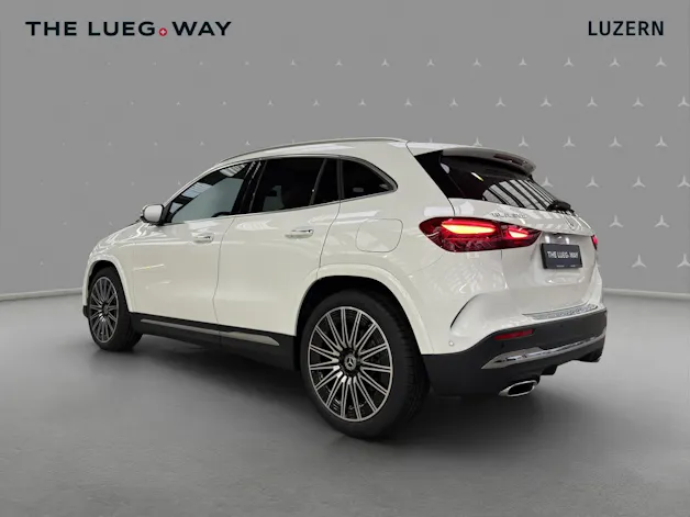 Mercedes-Benz GLA 250 4Matic 8G-DCT Swiss Star