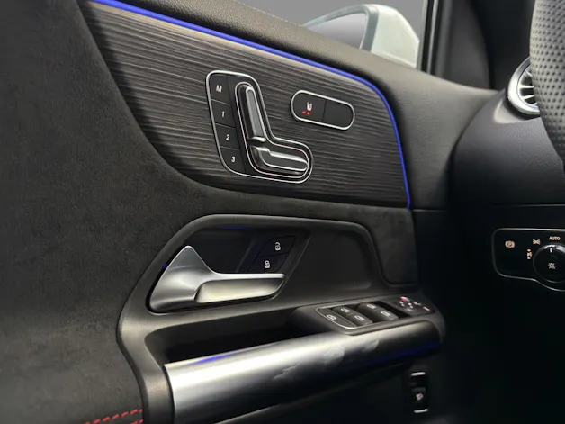 Mercedes-Benz GLA 250 4Matic 8G-DCT Swiss Star