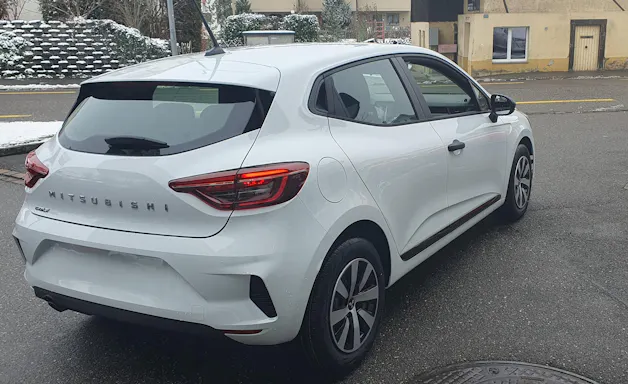 Mitsubishi COLT 1.0 Jubilé50 (512)