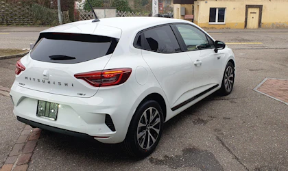 MITSUBISHI COLT 3