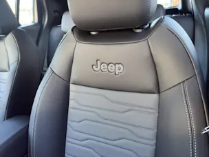 Jeep Avenger 1.2 MHEV Upland Plus 4xe