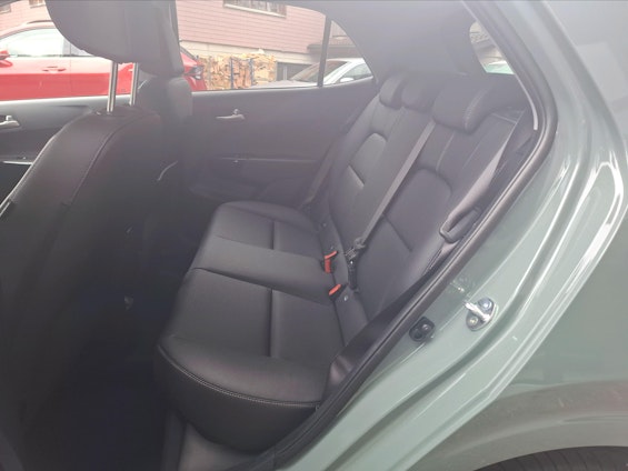 Vehicle image 10 Vehicle image 10