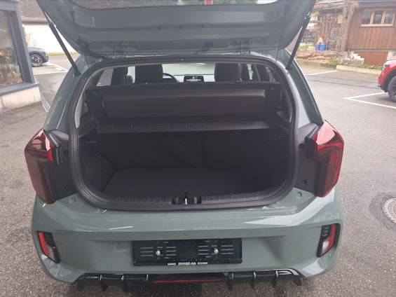 Vehicle image 8 Vehicle image 8