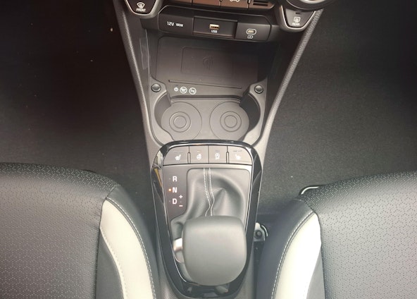 Vehicle image 14 Vehicle image 14