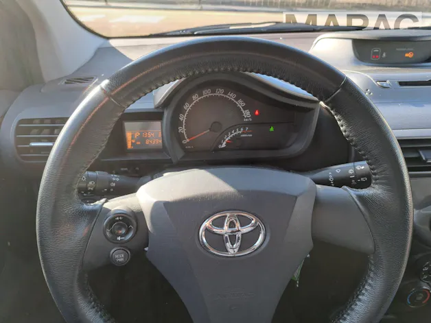 Toyota iQ 1.0 VVT-i Q2 MiD