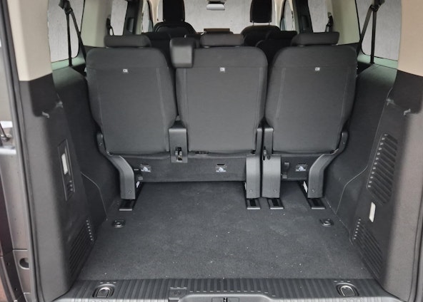 Vehicle image 13 Vehicle image 13