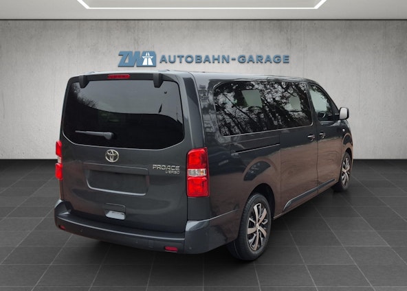 Vehicle image 4 Vehicle image 4