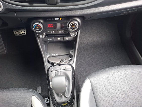 Vehicle image 10 Vehicle image 10