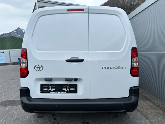 Toyota PROACE CITY Van L2 1.2 Active