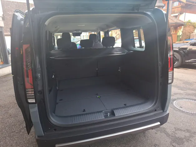 Kia PV5 Passenger 71.2 kWh Plus