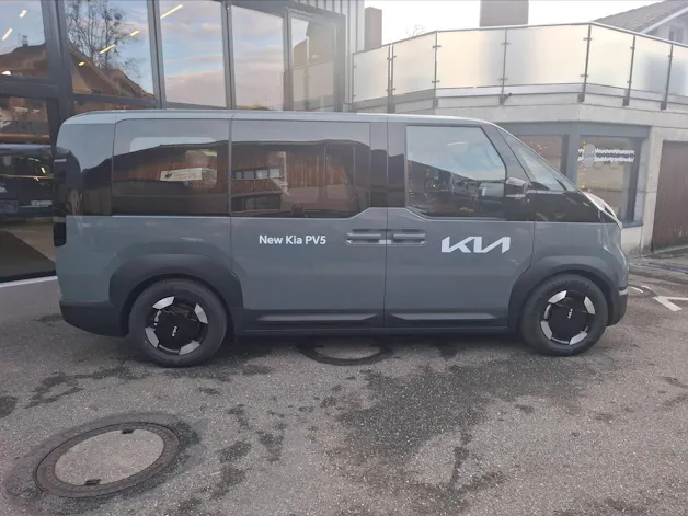 Kia PV5 Passenger 71.2 kWh Plus