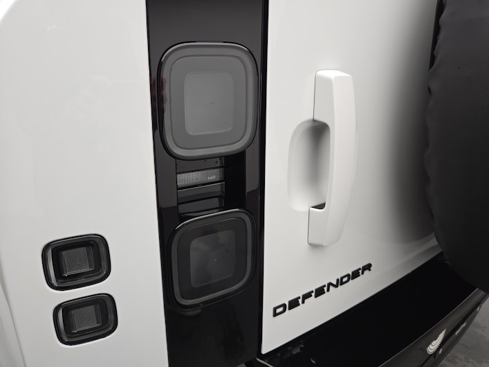 image du véhicule LAND ROVER DEFENDER