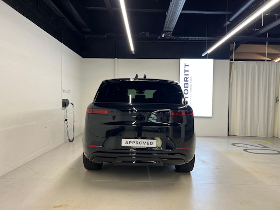 Vehicle image 8 Vehicle image 8