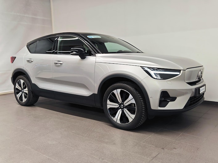 Vehicle image VOLVO C40