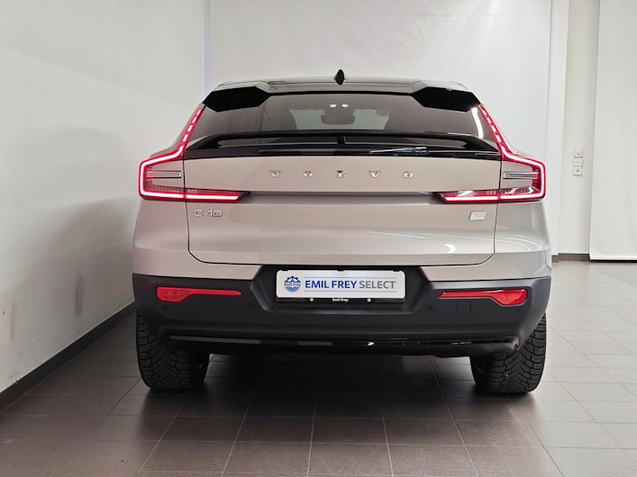 Vehicle image VOLVO C40