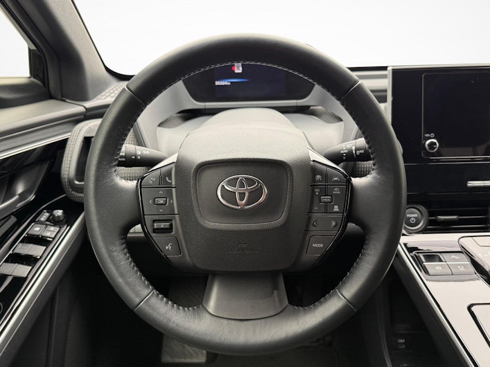 Vehicle image TOYOTA BZ4X