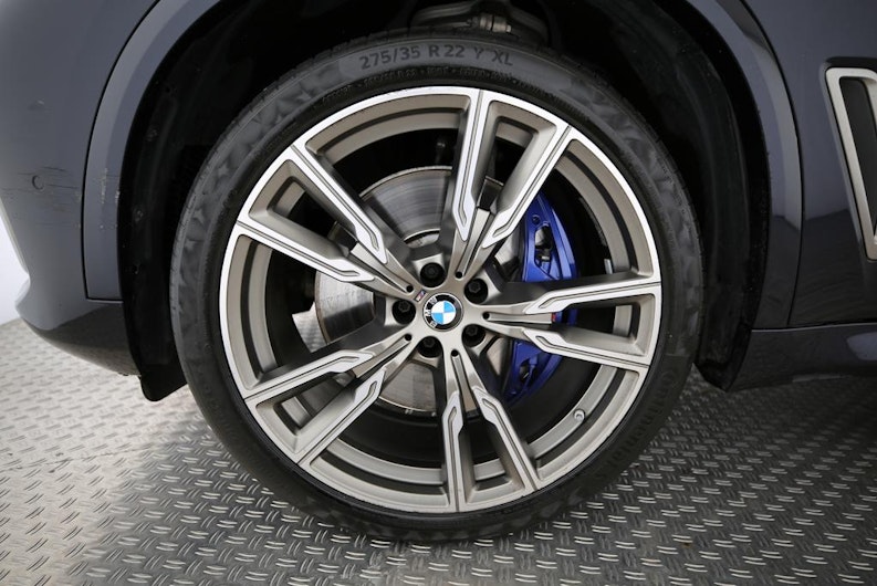 Vehicle image BMW X5