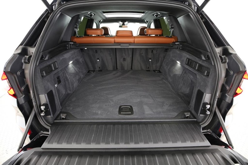 Vehicle image BMW X5