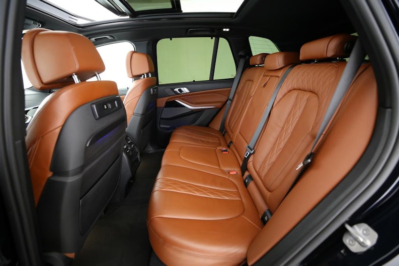 Vehicle image BMW X5