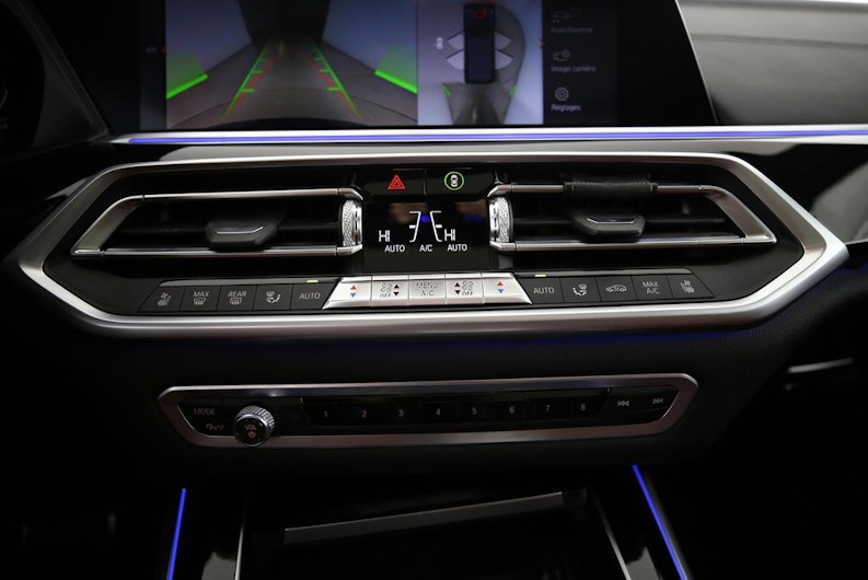 Vehicle image BMW X5