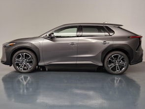 Vehicle image TOYOTA bZ4X Premium AWD