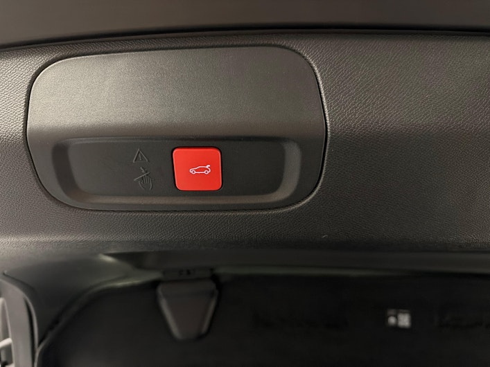 Vehicle image PEUGEOT 408