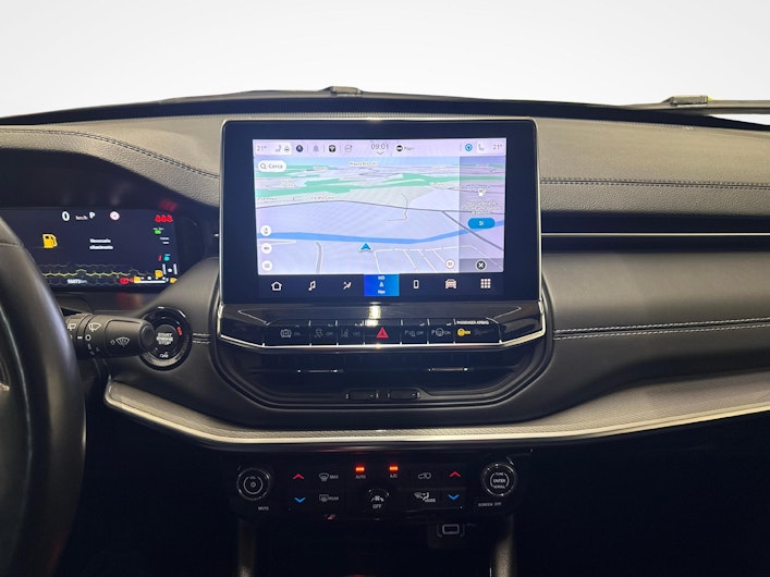 Vehicle image JEEP COMPASS